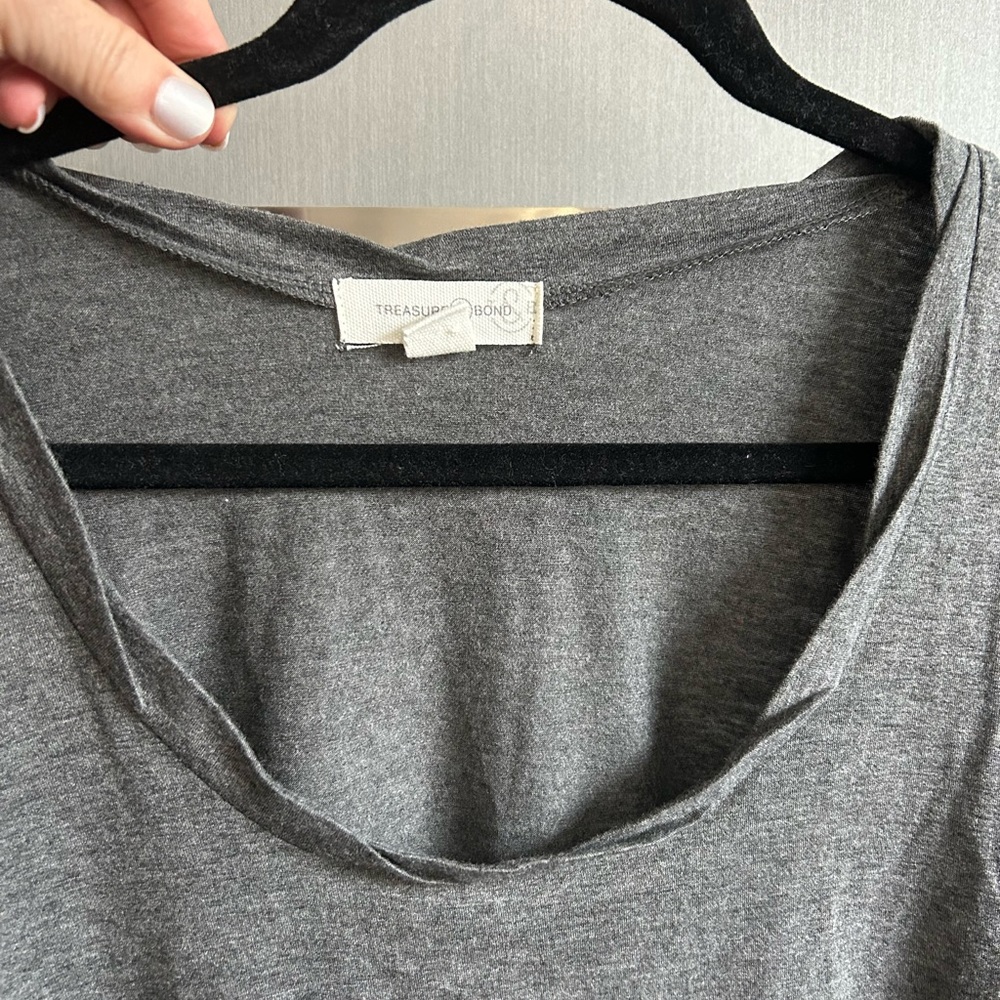 Grey tee - Picture 2 of 5